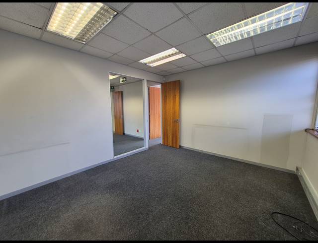 190M² OFFICE TO LET IN SANDTON CENTRAL